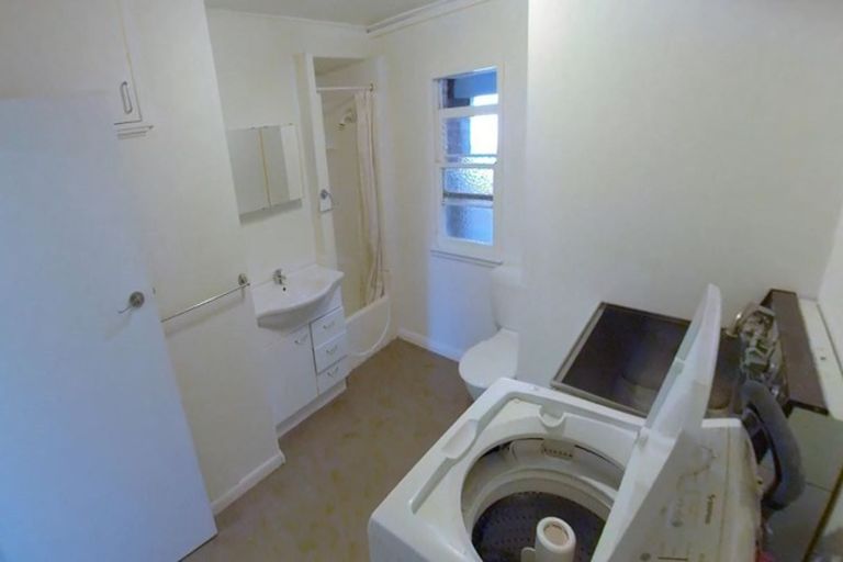 Photo of property in 35 Esmonde Road, Takapuna, Auckland, 0622