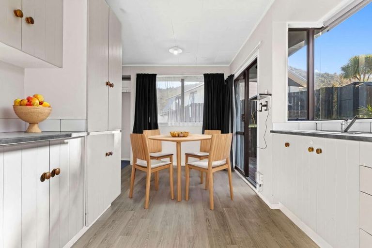 Photo of property in 3 Crystal Place, Pukehangi, Rotorua, 3015