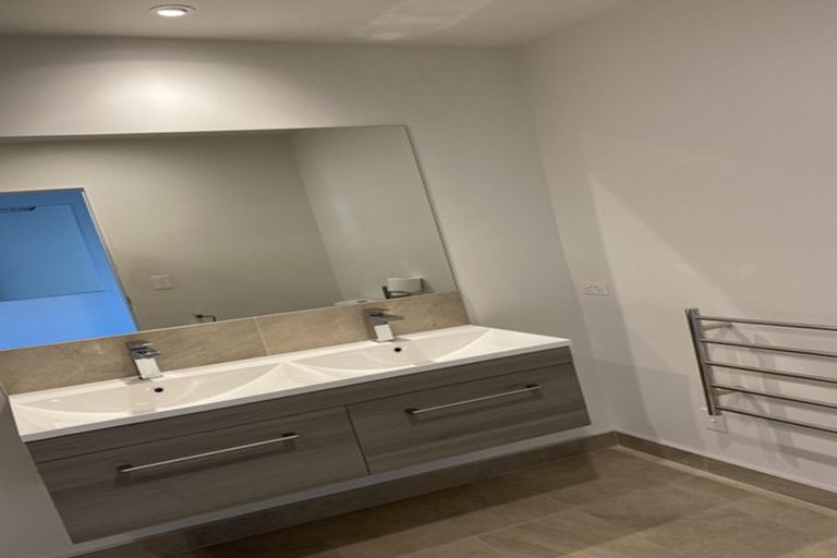 Photo of property in 42 Memorial Park Lane, Hobsonville, Auckland, 0618