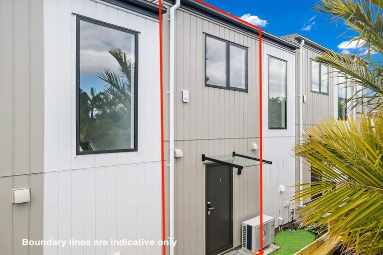 Photo of property in 6/25 Abbotleigh Avenue, Te Atatu Peninsula, Auckland, 0610