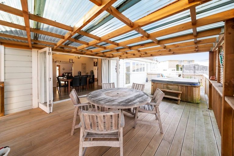 Photo of property in 107 Waihi Road, Hawera, 4610