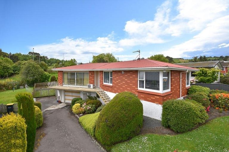 Photo of property in 15 Kinmont Crescent, Kinmont Park, Mosgiel, 9024