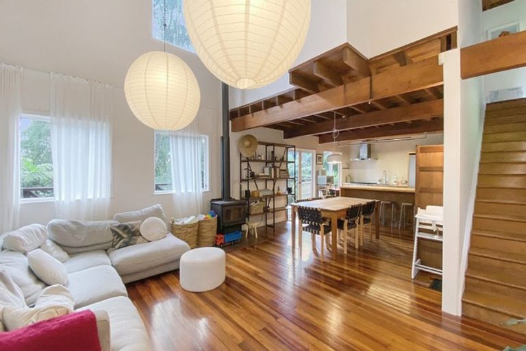 Photo of property in 221 Titirangi Road, Titirangi, Auckland, 0604