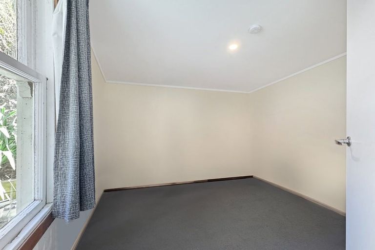 Photo of property in 123a Glenmore Street, Kelburn, Wellington, 6012