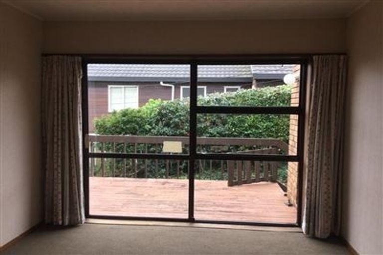 Photo of property in 1/34 Gulf View Road, Murrays Bay, Auckland, 0630