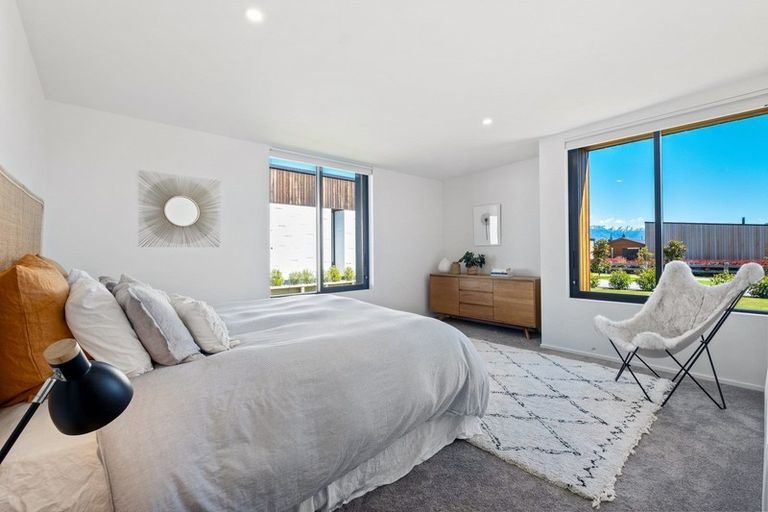 Photo of property in 19 Stackbrae Avenue, Wanaka, 9305