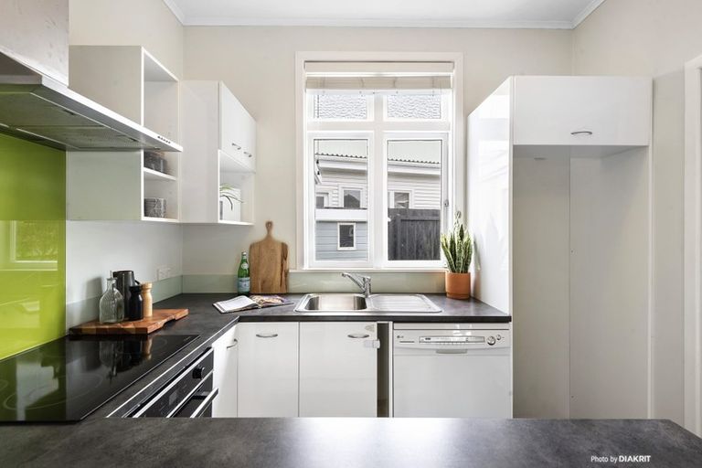 Photo of property in 2 Resolution Street, Lyall Bay, Wellington, 6022