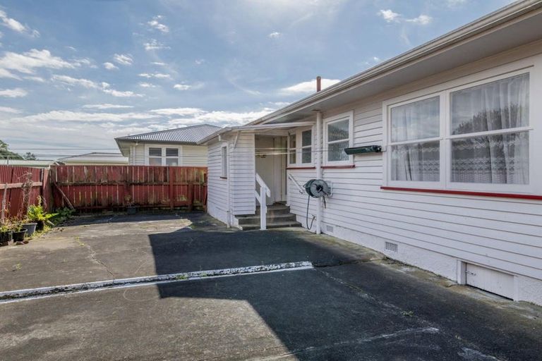 Photo of property in 7 Carlisle Street, Levin, 5510