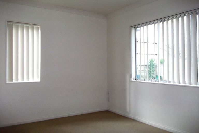 Photo of property in 10 Andrusha Place, Flat Bush, Auckland, 2019