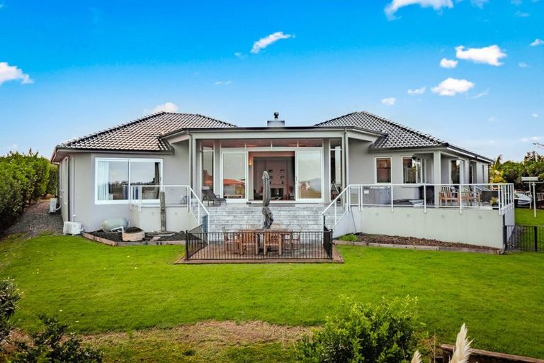 Photo of property in 139 Roberts Road, Matakatia, Whangaparaoa, 0930