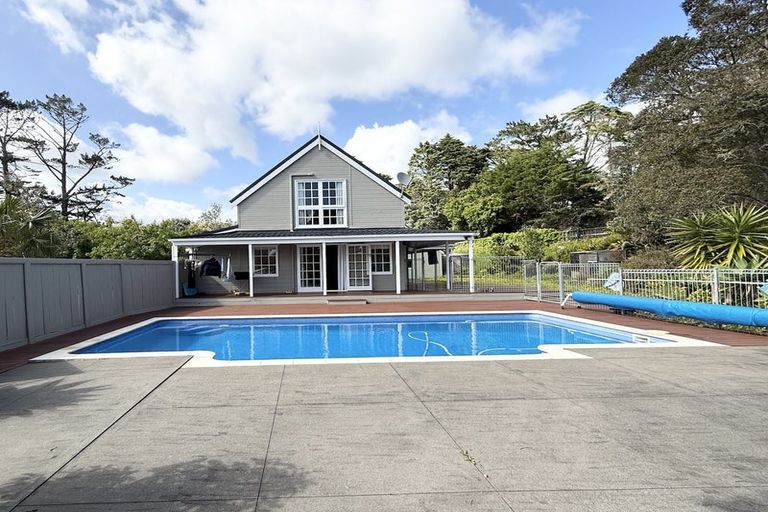 Photo of property in 228 Lonely Track Road, Dairy Flat, 0632