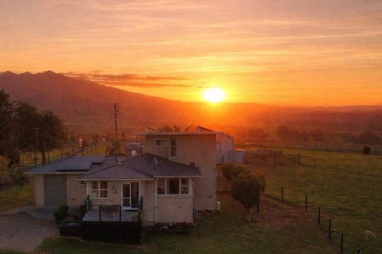 Photo of property in 112 Grove Road, Te Pahu, Hamilton, 3285