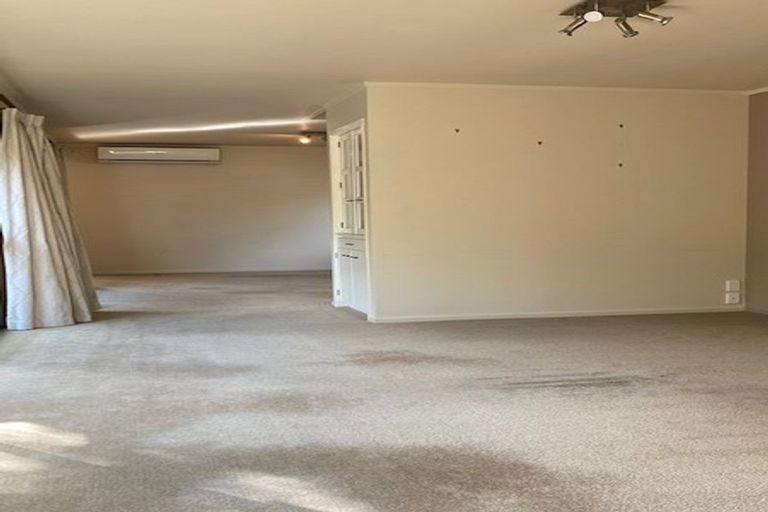 Photo of property in 2c Braemar Road, Castor Bay, Auckland, 0620