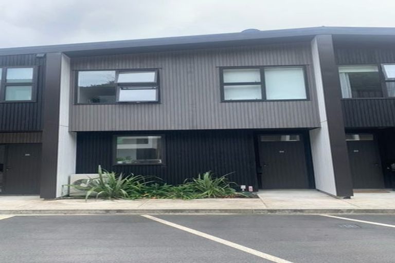 Photo of property in 24 Rua Kai Way, Brooklyn, Wellington, 6021