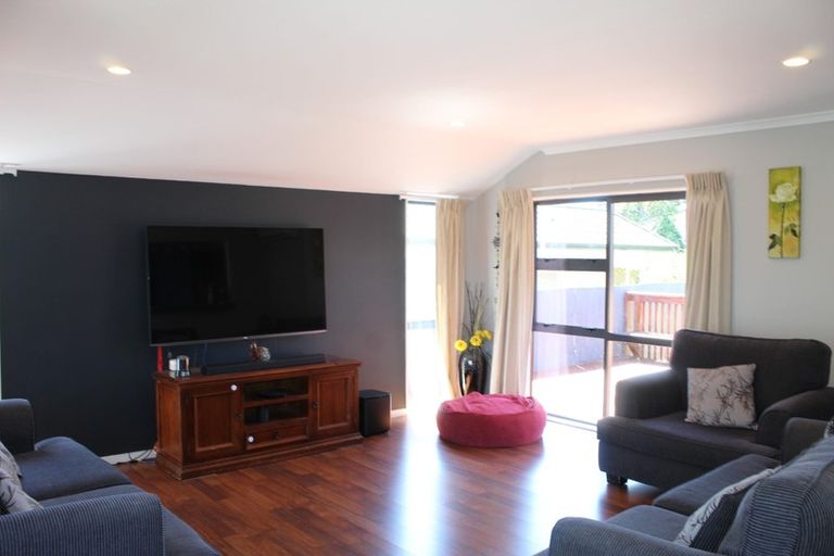 Photo of property in 14 Northridge Terrace, Massey, Auckland, 0614