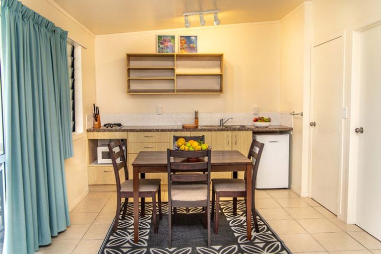 Photo of property in 233 Marine Parade, Eastbourne, Lower Hutt, 5013