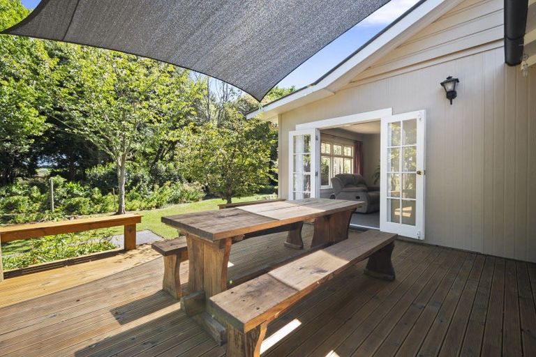 Photo of property in 2330 Kimbolton Road, Kiwitea, Feilding, 4777