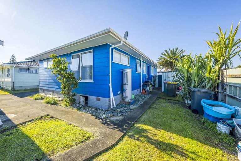 Photo of property in 27 Arbor Close, Manurewa, Auckland, 2102