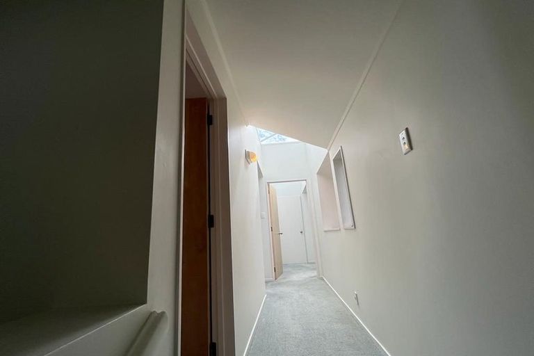 Photo of property in 2/58 Clovelly Road, Bucklands Beach, Auckland, 2012