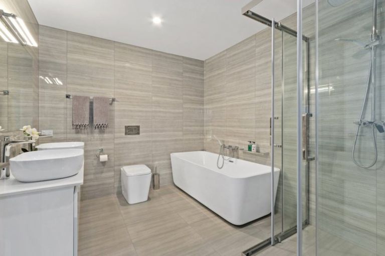 Photo of property in 32a Hewitts Road, Merivale, Christchurch, 8014