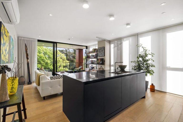 Photo of property in 303/28 Killarney Street, Takapuna, Auckland, 0622