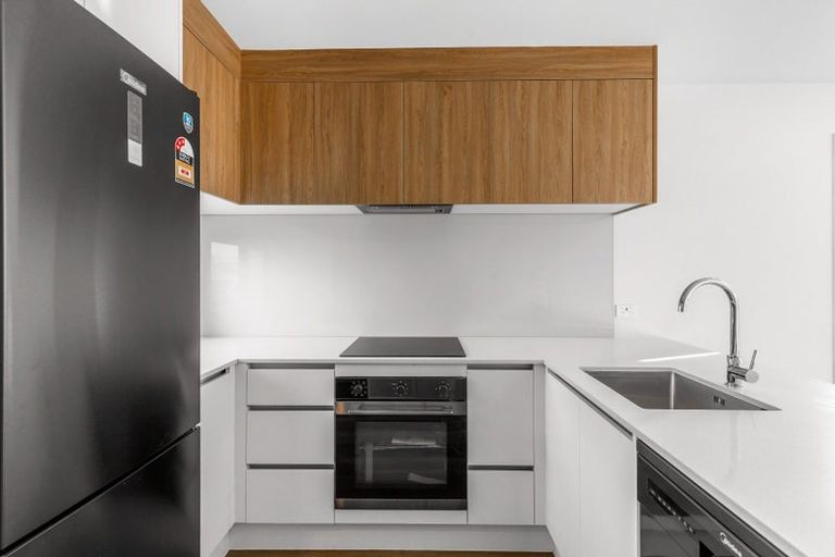 Photo of property in 10/60 Selo Street, Glen Eden, Auckland, 0602