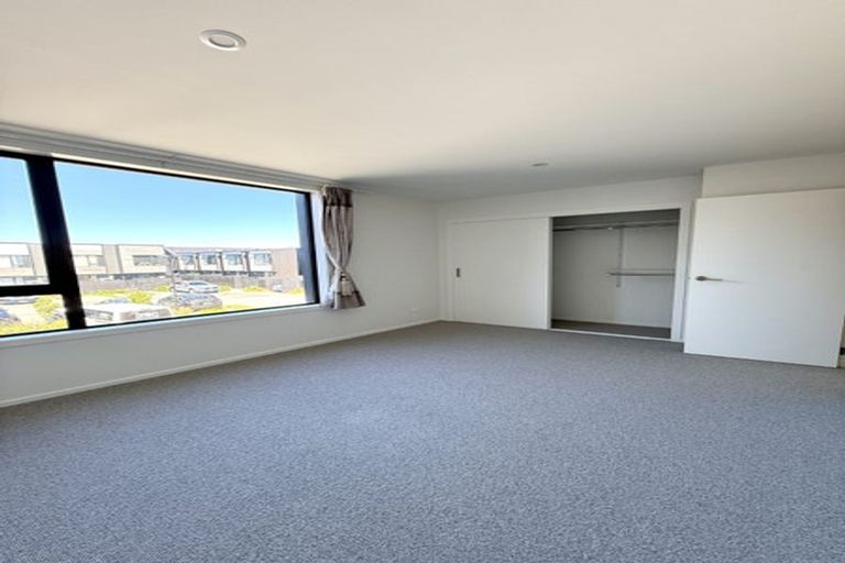 Photo of property in 15d Cuba Street, Petone, Lower Hutt, 5012