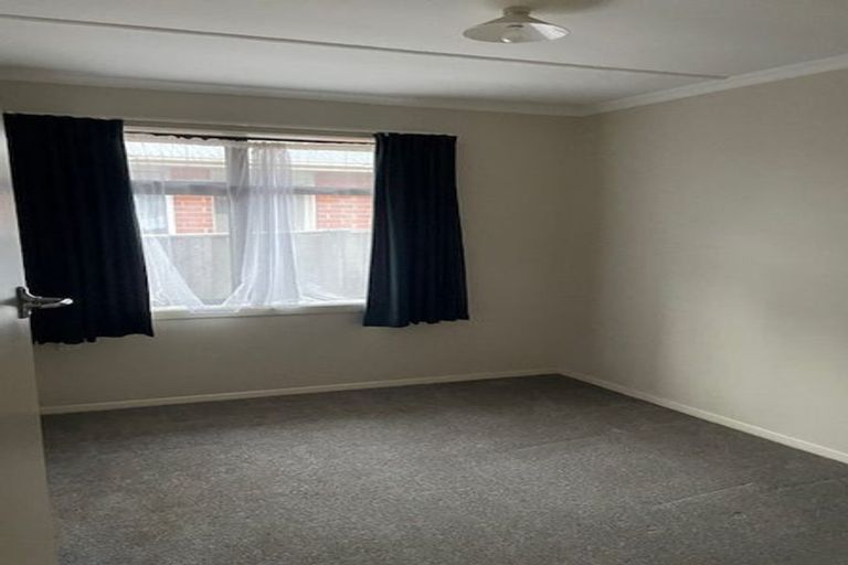 Photo of property in 415 Kaikorai Valley Road, Bradford, Dunedin, 9011