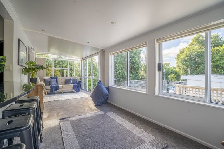 Photo of property in 4 Halswater Drive, Churton Park, Wellington, 6037