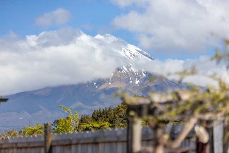 Photo of property in 1820 Egmont Road, Kaimiro, Inglewood, 4386