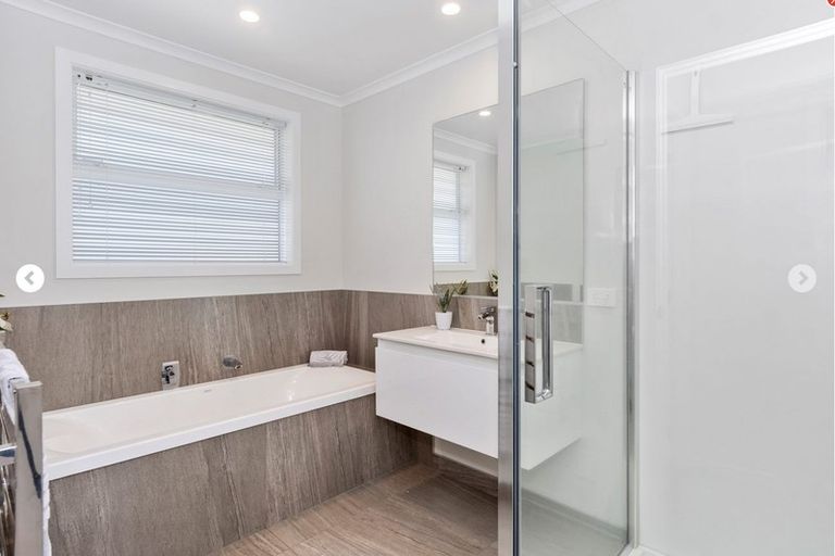 Photo of property in 1 Saddlers Way, Papamoa, 3118