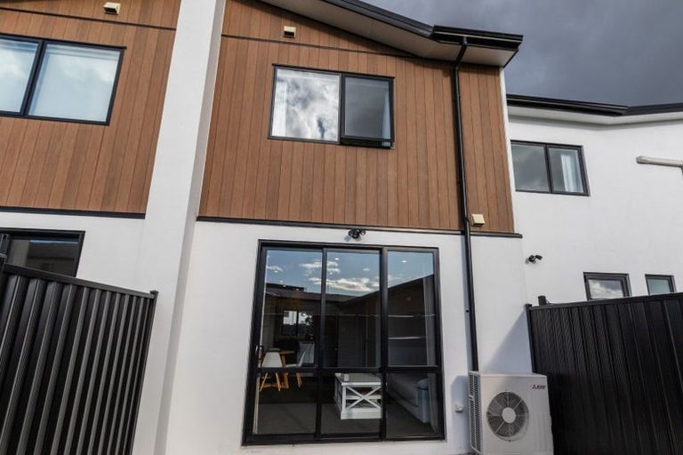 Photo of property in 8 Fitch Lane, Wallaceville, Upper Hutt, 5018