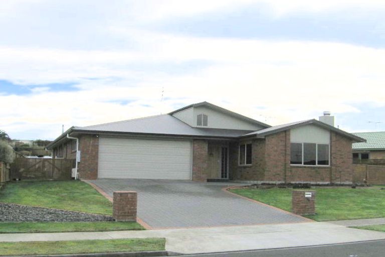 Photo of property in 26 Limousin Place, Grandview Heights, Hamilton, 3200