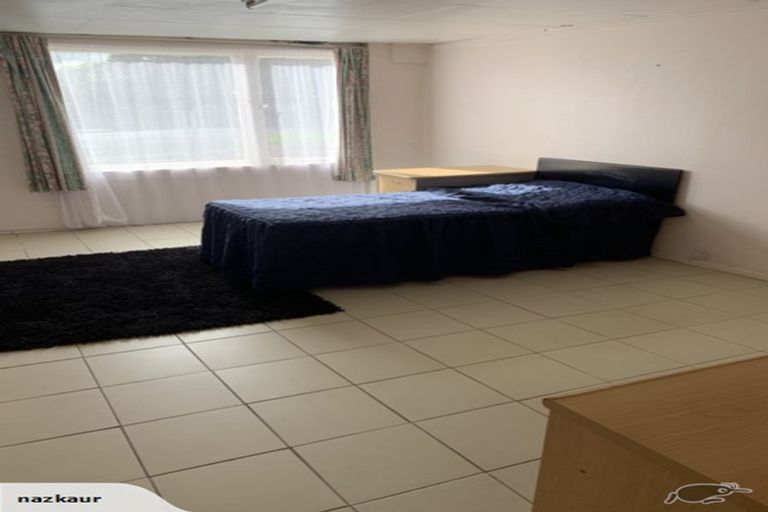 Photo of property in 1/66 Lynwood Road, New Lynn, Auckland, 0600