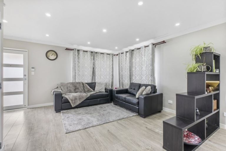 Photo of property in 89 Naylors Drive, Mangere, Auckland, 2022