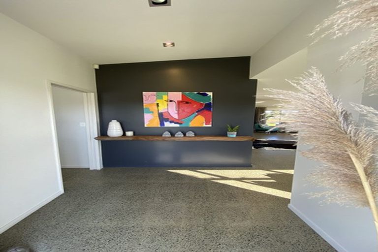 Photo of property in 10 Hoihere Drive, One Tree Point, 0118