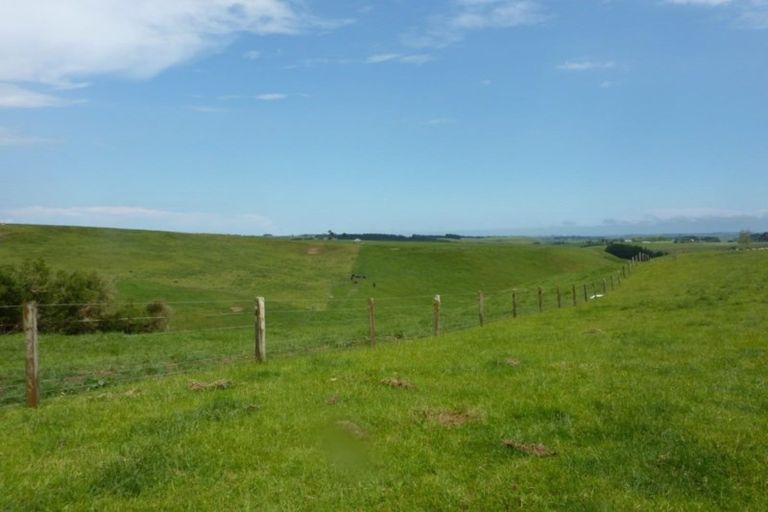 Photo of property in 636 Ararata Road, Hawera, 4674