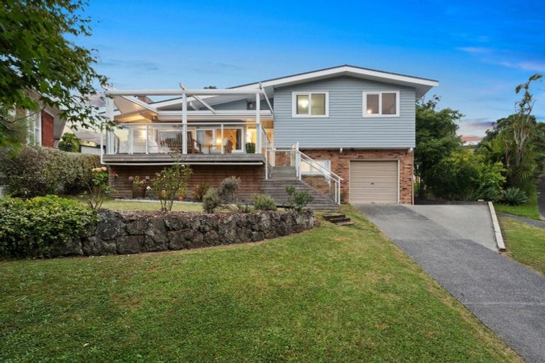 Photo of property in 12 Gerwyn Place, Pakuranga Heights, Auckland, 2010