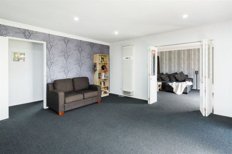 Photo of property in 77 Pacific Drive, Fitzherbert, Palmerston North, 4410