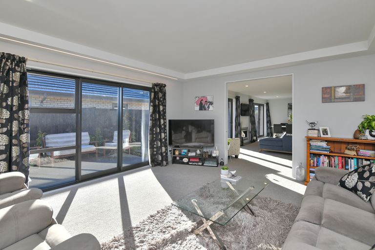 Photo of property in 10 Lambies Street, Marshland, Christchurch, 8083