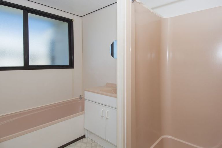 Photo of property in 3b Longstead Avenue, Papamoa Beach, Papamoa, 3118