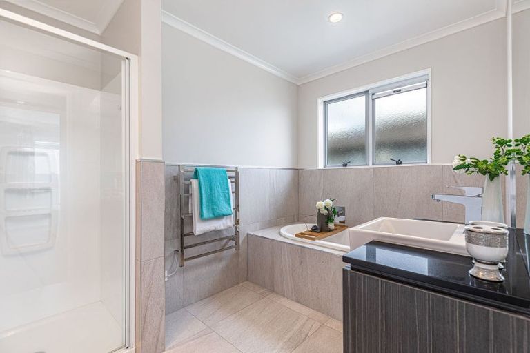 Photo of property in 44 Mackay Drive, Greenhithe, Auckland, 0632