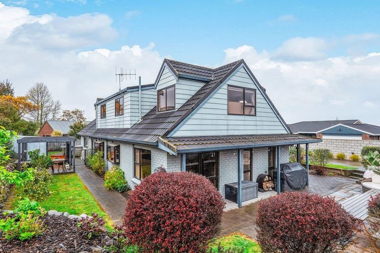 Photo of property in 83 Harvey Street, Waipahihi, Taupo, 3330