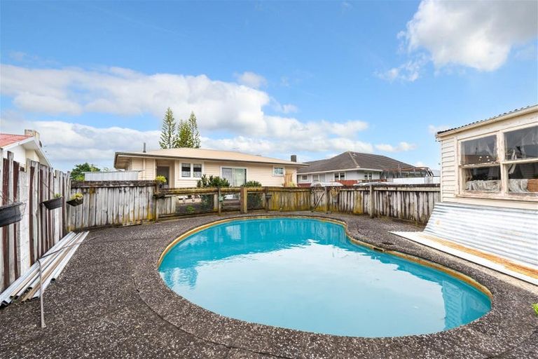 Photo of property in 38 Awatere Street, Clover Park, Auckland, 2023