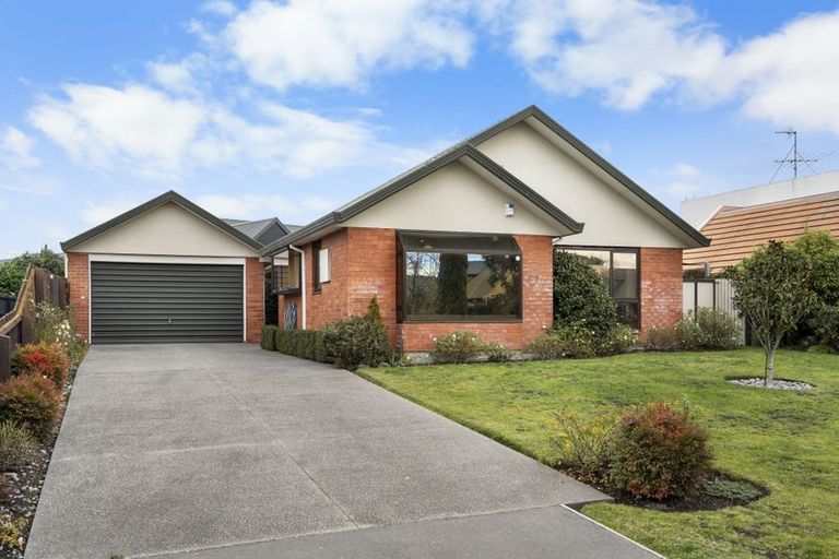Photo of property in 19 O'connor Place, Burnside, Christchurch, 8053