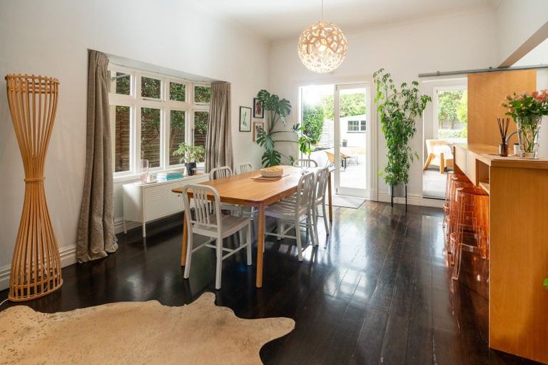 Photo of property in 17 Honiana Te Puni Street, Aro Valley, Wellington, 6021