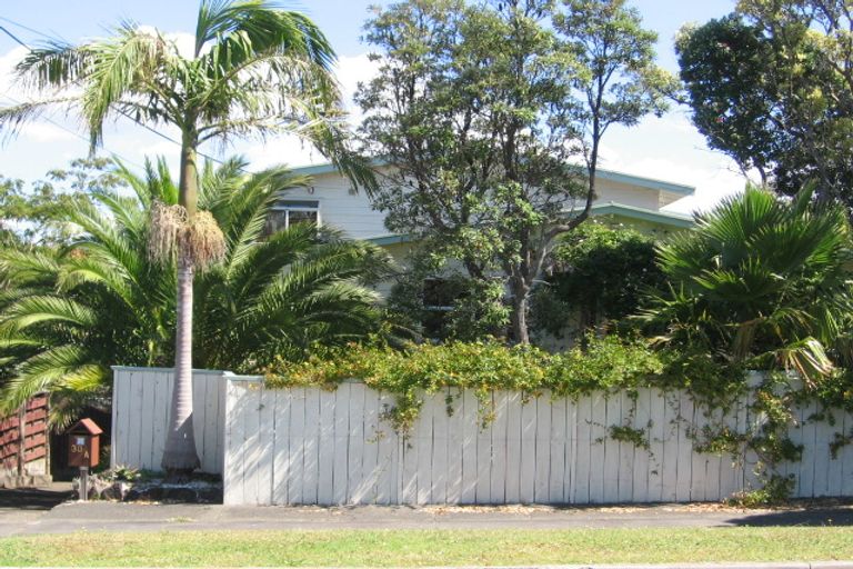 Photo of property in 1/30 Gulf View Road, Murrays Bay, Auckland, 0630