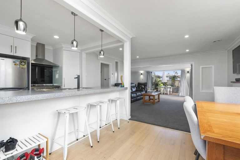 Photo of property in 13 Bristol Avenue, Brookfield, Tauranga, 3110