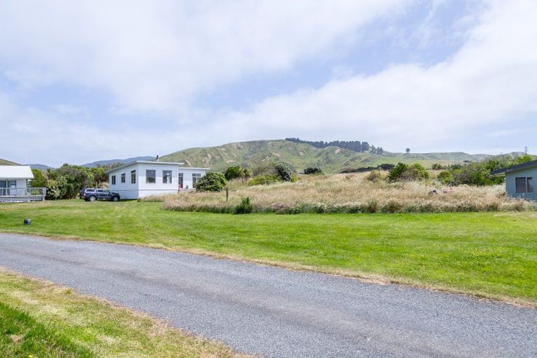 Photo of property in 4 Puk Lane, Flat Point, Masterton, 5883