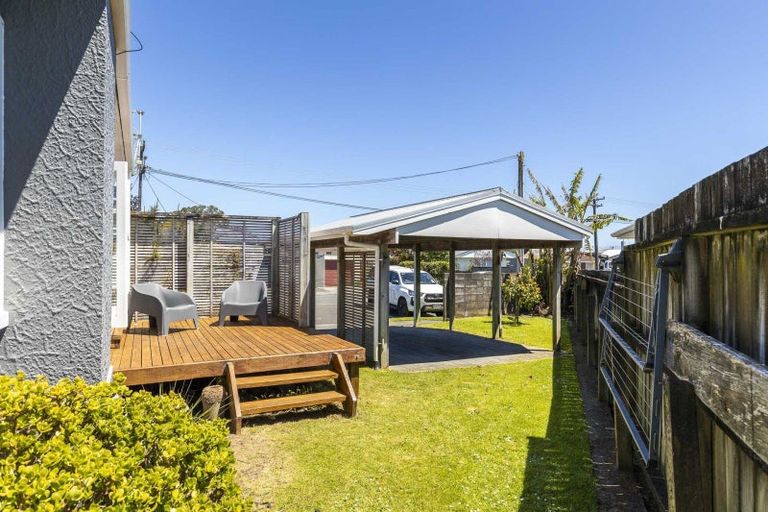 Photo of property in 40 Tukapa Street, Westown, New Plymouth, 4310